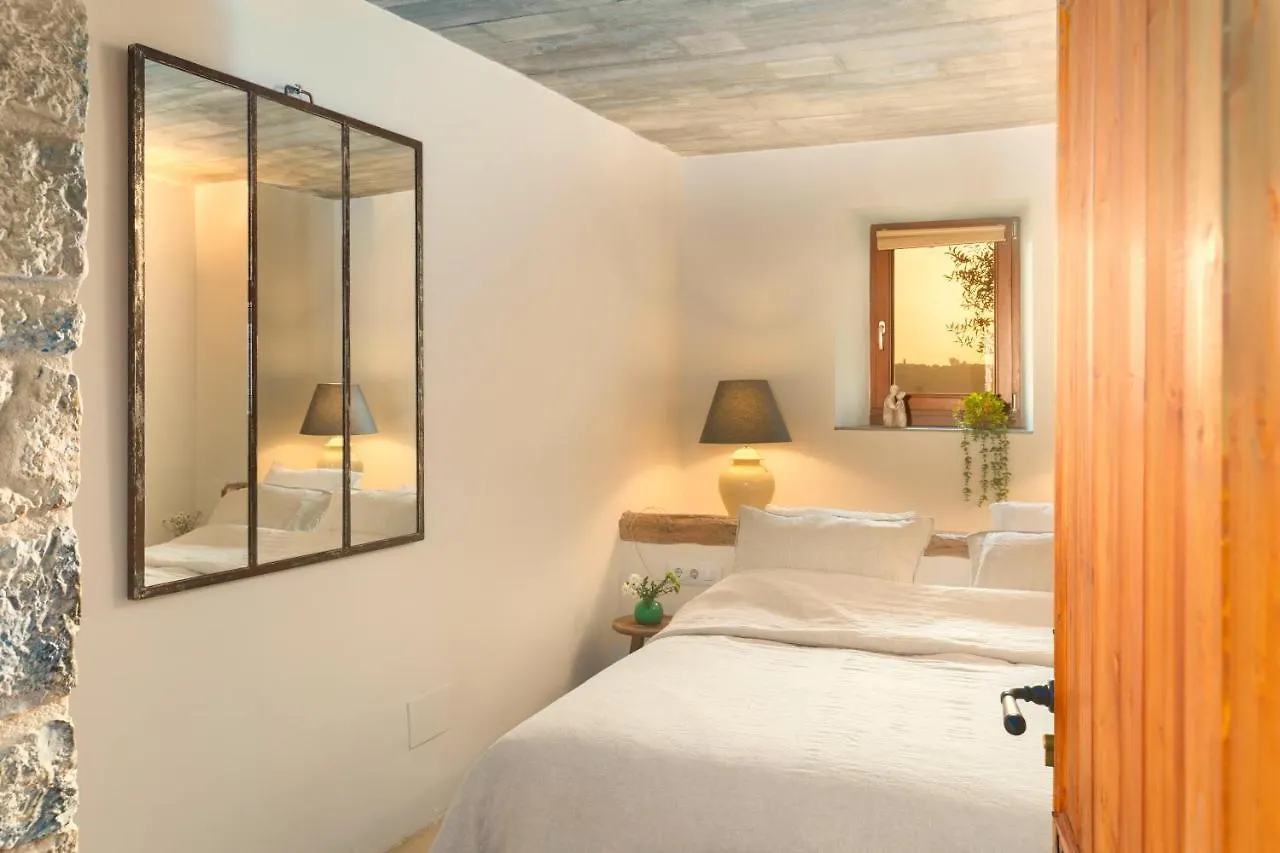 Hotel Mas Oms Montnegre