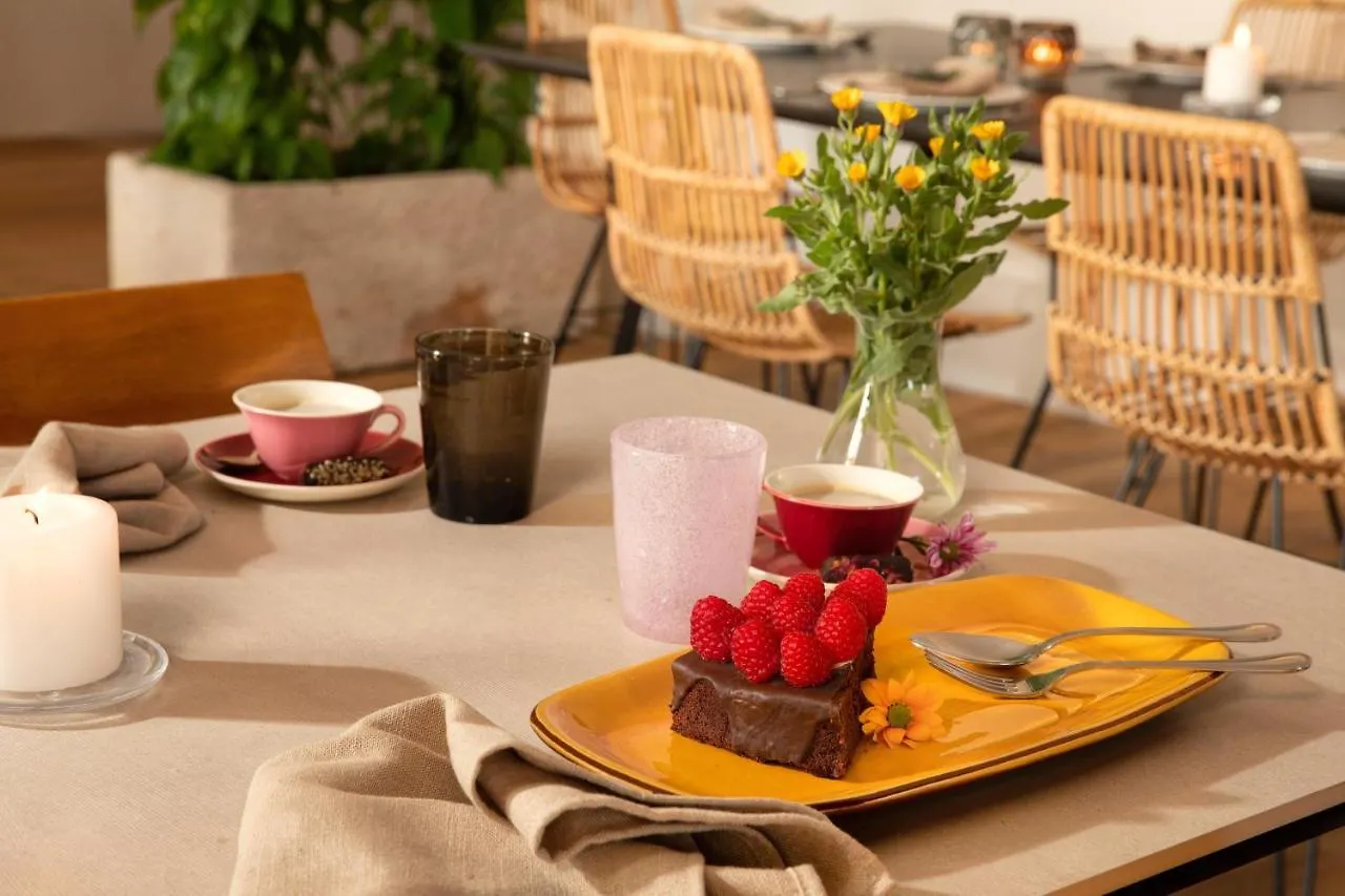 Hotel Mas Oms Montnegre